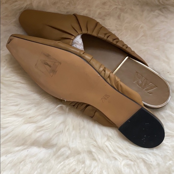 Flats - Picture 2 of 3